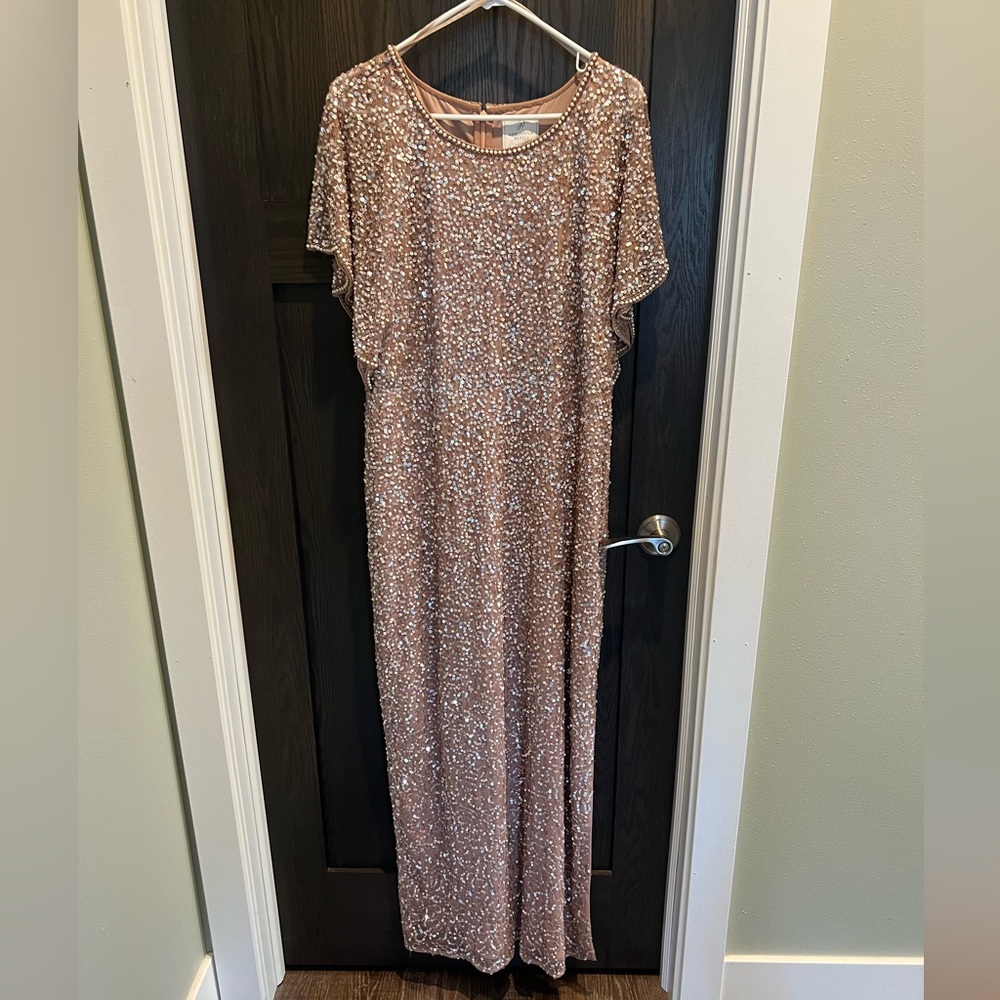 Adrianna Papell Rose Gold Pearl Sequin Flutter Sleeves Dress